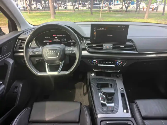Audi Q5L — Фото автомобиля 11
