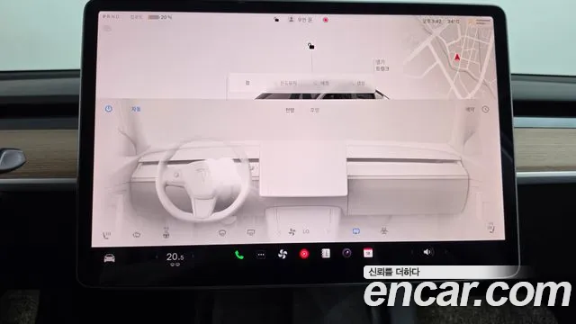 Tesla Model Y — Фото автомобиля 11