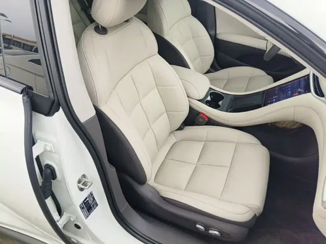 IM Motors L6 — Фото автомобиля 24