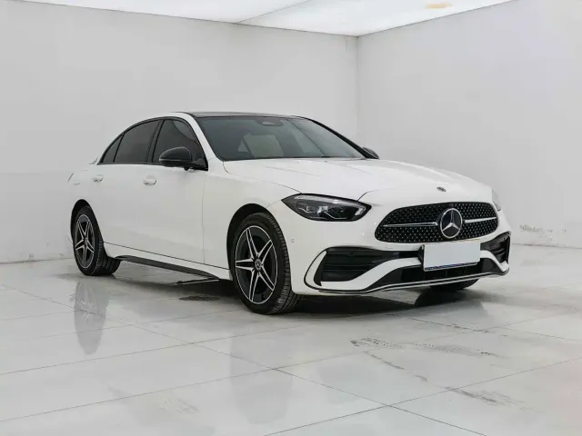 Mercedes-Benz C-Class — Фото автомобиля 3