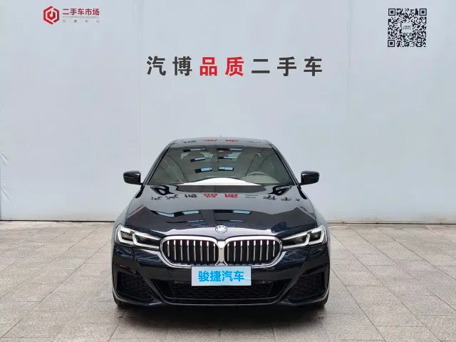 BMW 5 Series — Фото автомобиля 2