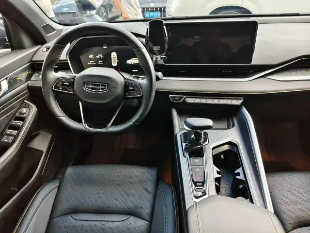 Geely Xingrui — Фото автомобиля 4