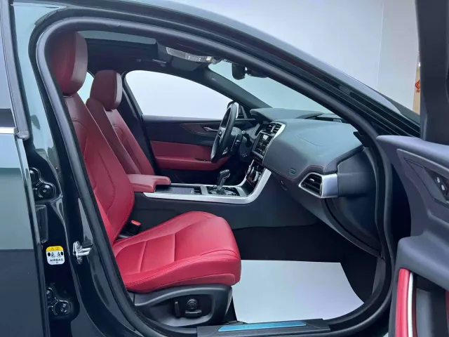 Jaguar XEL — Фото автомобиля 23