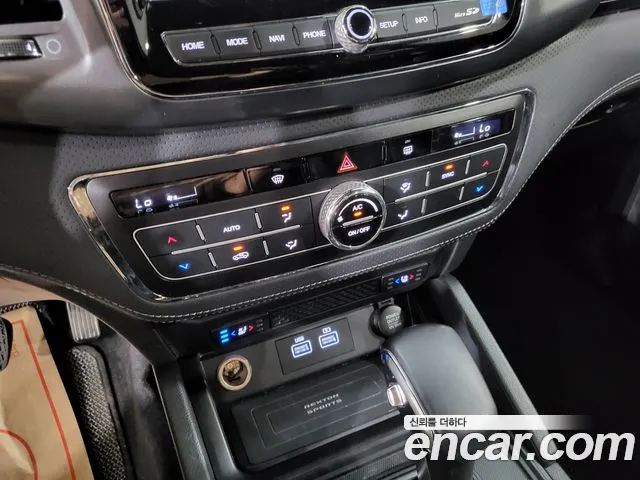KG_Mobility_Ssangyong Rexton Новый Rexton Sport Khan Дизель 2.2 4WD — Фото автомобиля 8