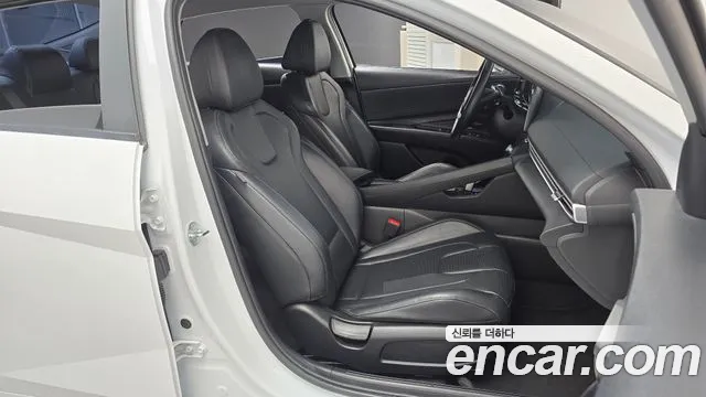 Hyundai Avante CN7 — Фото автомобиля 16