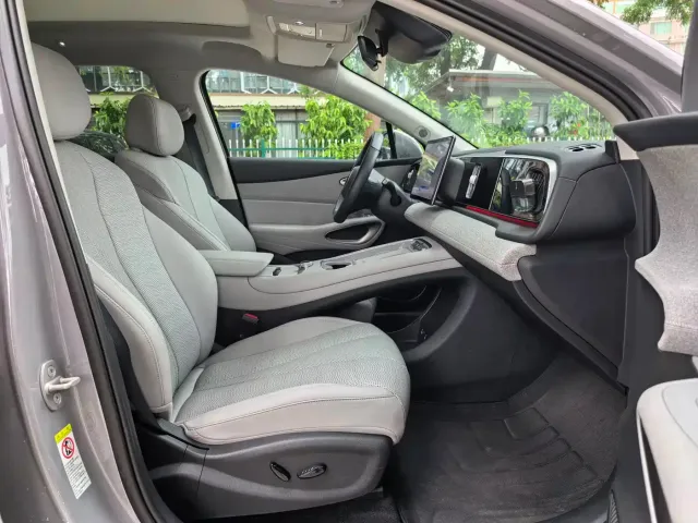BYD Sealion 05 EV — Фото автомобиля 9