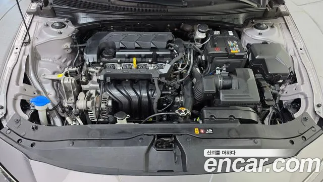 Hyundai Avante CN7 — Фото автомобиля 9
