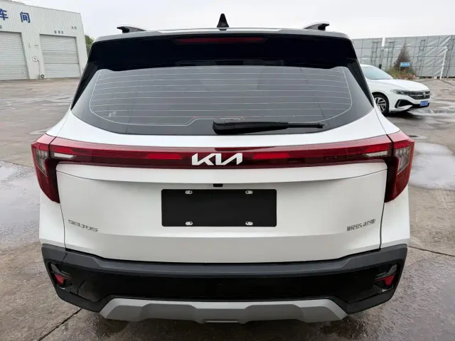 Kia Seltos — Фото автомобиля 6
