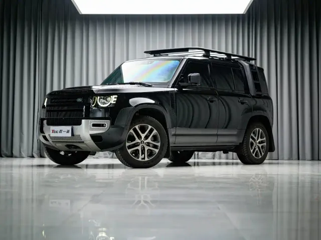 Land Rover Defender — Фото автомобиля 2