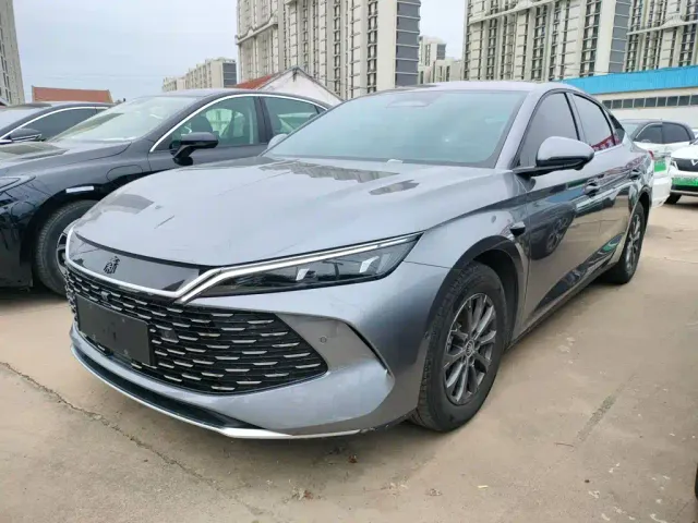 Фотография автомобиля — BYD Qin L