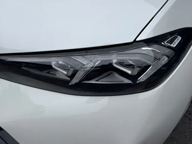 BMW 3 Series — Фото автомобиля 3