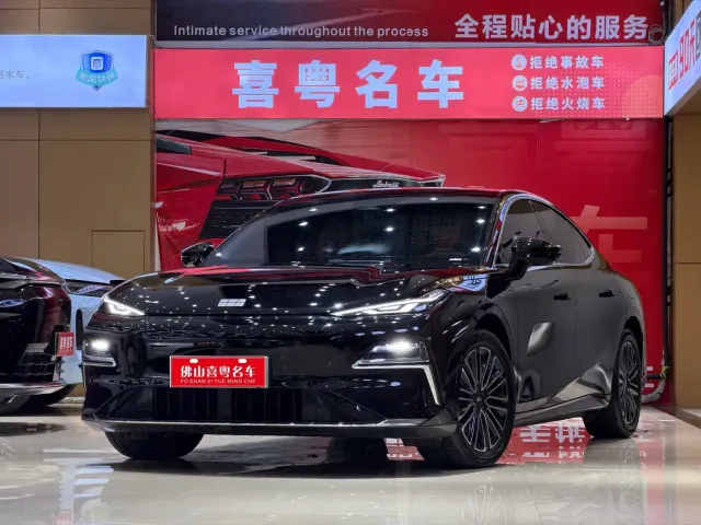 Фотография автомобиля — Geely Galaxy Xingyao 8