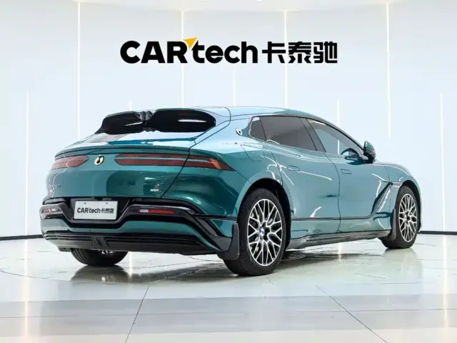 Denza Z9GT — Фото автомобиля 3