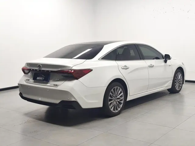 Toyota Avalon — Фото автомобиля 4