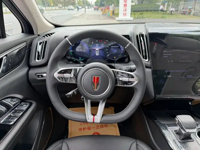 Hongqi HS3 PHEV — Фото автомобиля 14