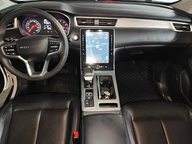 Roewe RX5 — Фото автомобиля 13