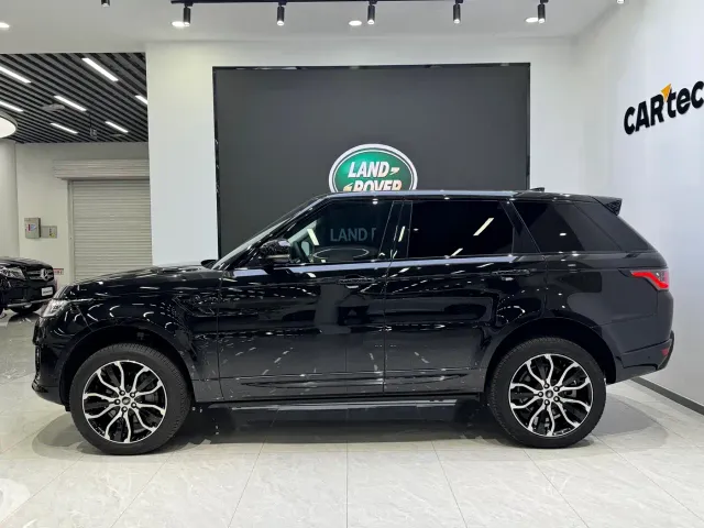 Land Rover Range Rover Sport — Фото автомобиля 7