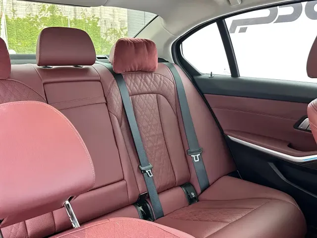 BMW 3 Series — Фото автомобиля 21