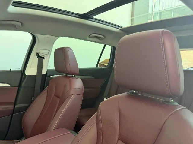 Buick Envision Plus — Фото автомобиля 14