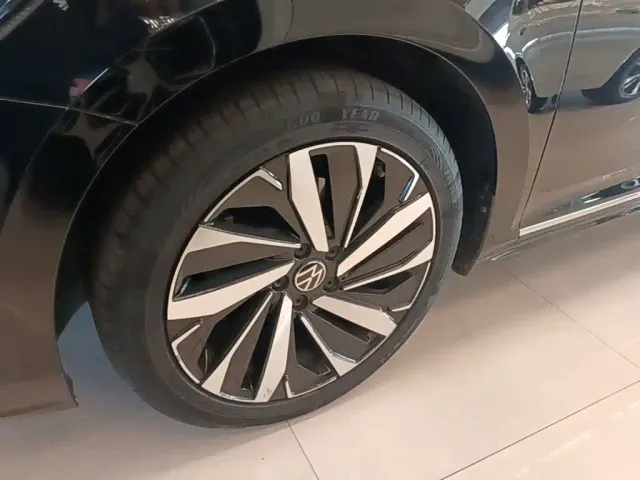 Volkswagen Passat — Фото автомобиля 22
