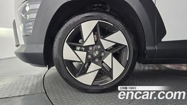 Hyundai Kona Kona (SX2) Бензин 1.6 турбо 2WD — Фото автомобиля 4