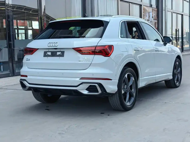 Audi Q3 — Фото автомобиля 6