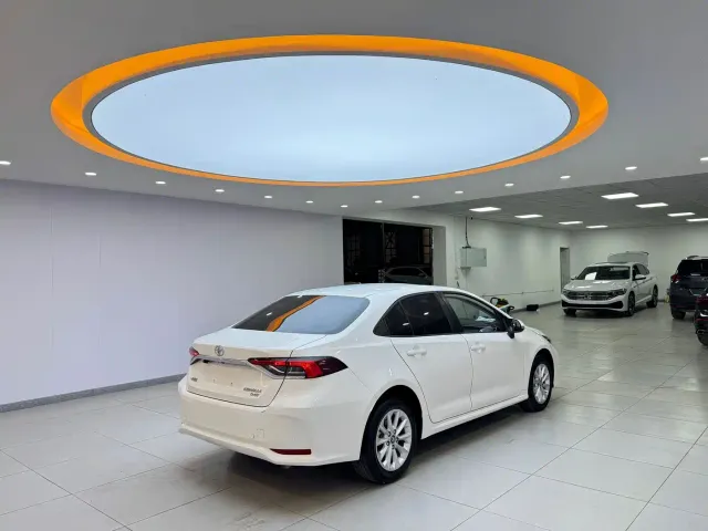 Toyota Corolla — Фото автомобиля 6