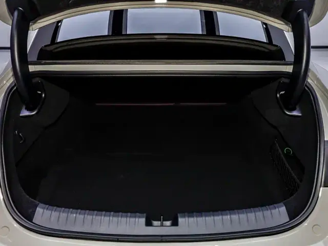Xiaomi SU7 — Фото автомобиля 6