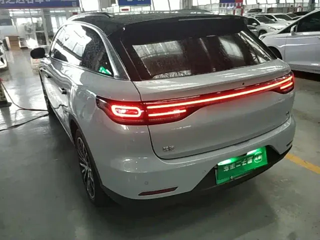 Leapmotor C11 — Фото автомобиля 4