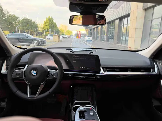 BMW X1 — Фото автомобиля 7