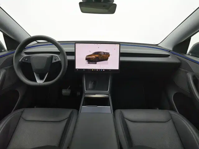 Tesla Model Y — Фото автомобиля 5