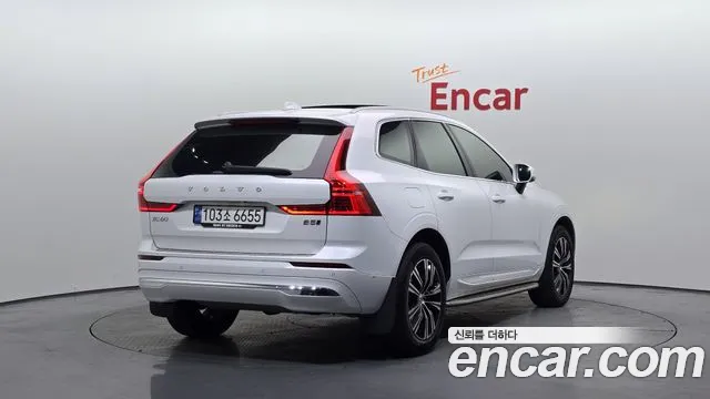 Вольво XC60 — Фото автомобиля 2