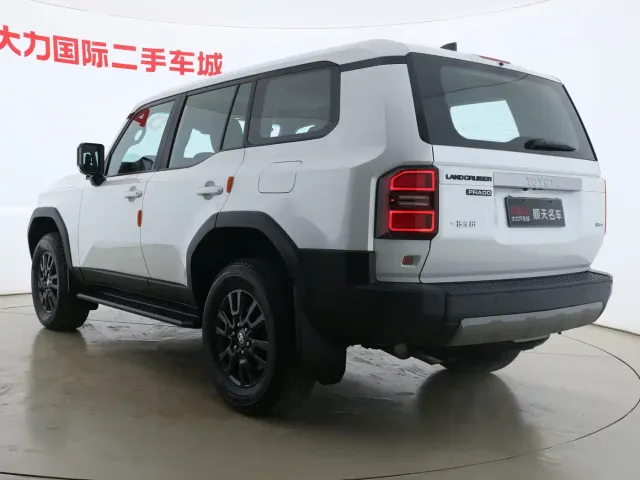 Toyota Prado — Фото автомобиля 14