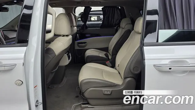 Kia Carnival Generation 4 — Фото автомобиля 16