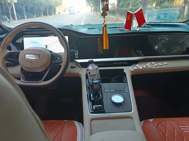 Geely Xingyue L — Фото автомобиля 12