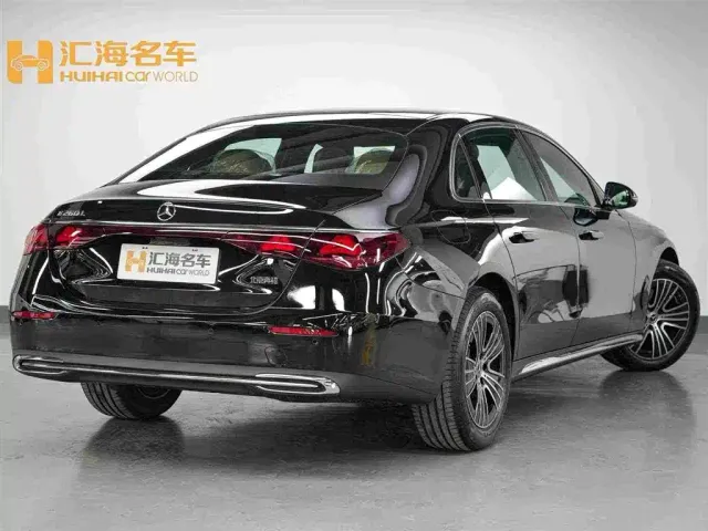 Mercedes-Benz E-Class — Фото автомобиля 6
