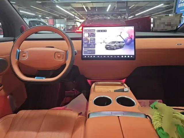 Changan Qiyuan E07 — Фото автомобиля 9