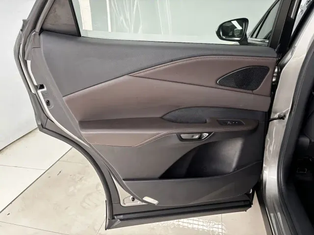Lexus RX — Фото автомобиля 20