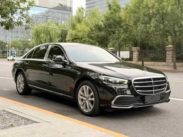 Mercedes-Benz S-Class — Фото автомобиля 3