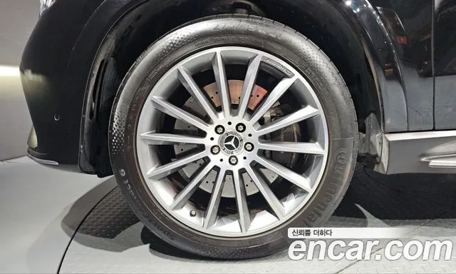 Mercedes-Benz GLE-Class — Фото автомобиля 5