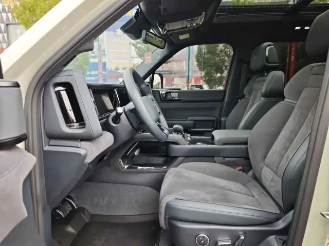 BYD FangChengBao Leopard 5 — Фото автомобиля 4