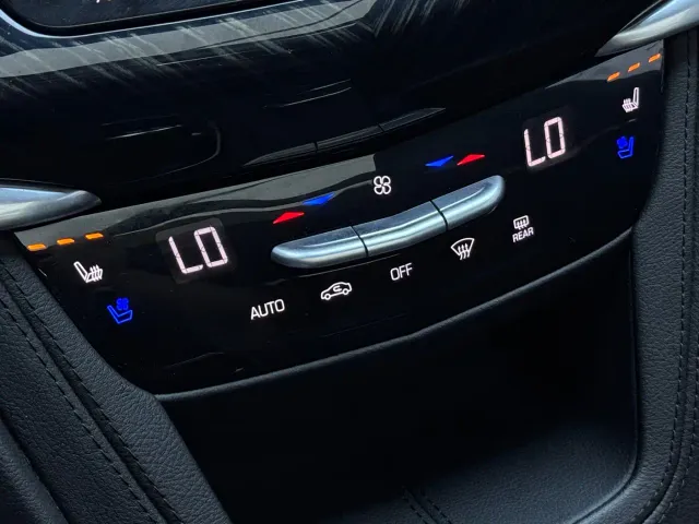 Cadillac XT6 — Фото автомобиля 11