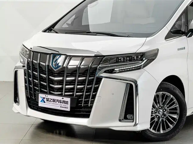 Toyota Alphard — Фото автомобиля 2