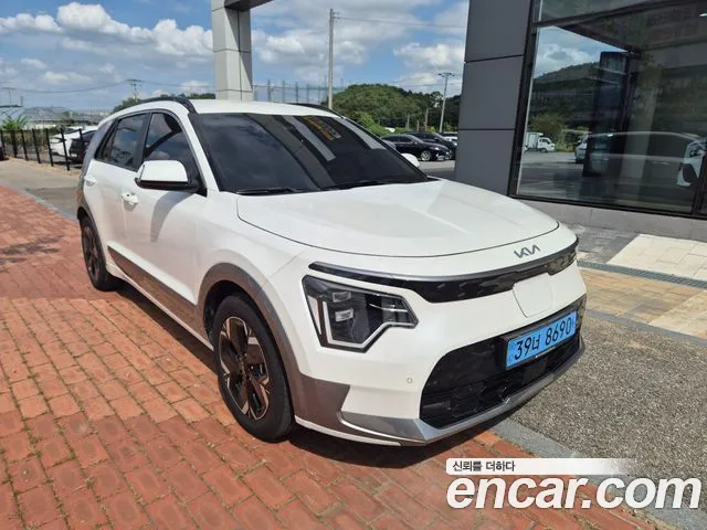 Kia Niro — Фото автомобиля 5