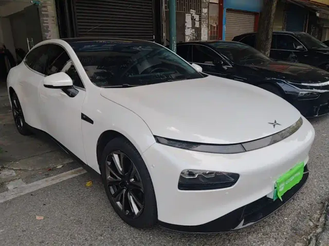 Xpeng P7 — Фото автомобиля 3