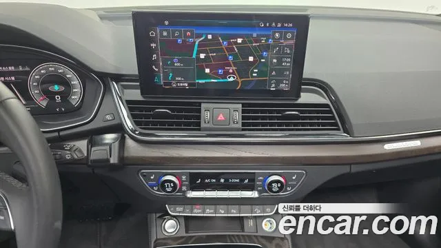 Audi Q5 FY — Фото автомобиля 12