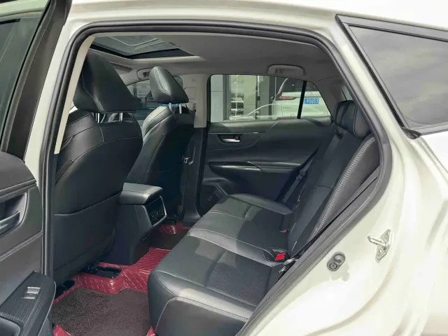 Toyota Venza — Фото автомобиля 6