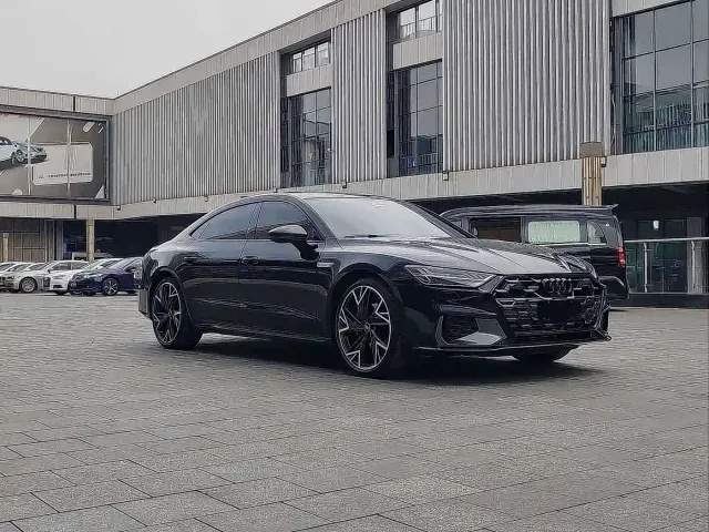 Audi A7L — Фото автомобиля 3