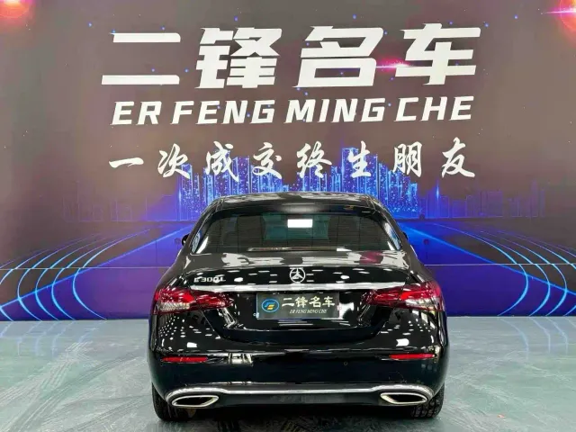Mercedes-Benz E-Class — Фото автомобиля 5