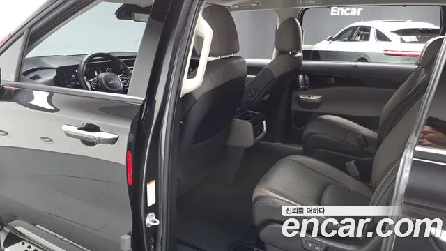 Kia Carnival Generation 4 — Фото автомобиля 12